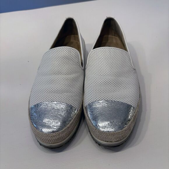 Vaneli Sport Qalila Women's White Leather Silver‎ Slip-On Shoes Size 8.5 M - Picture 3 of 10